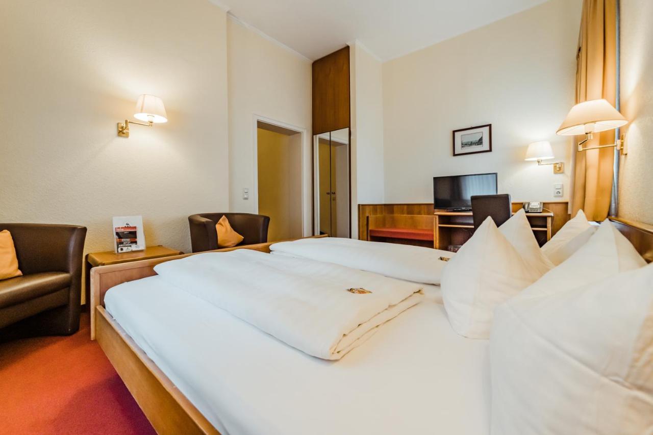 Hotel Am Marschiertor Аахен Екстериор снимка